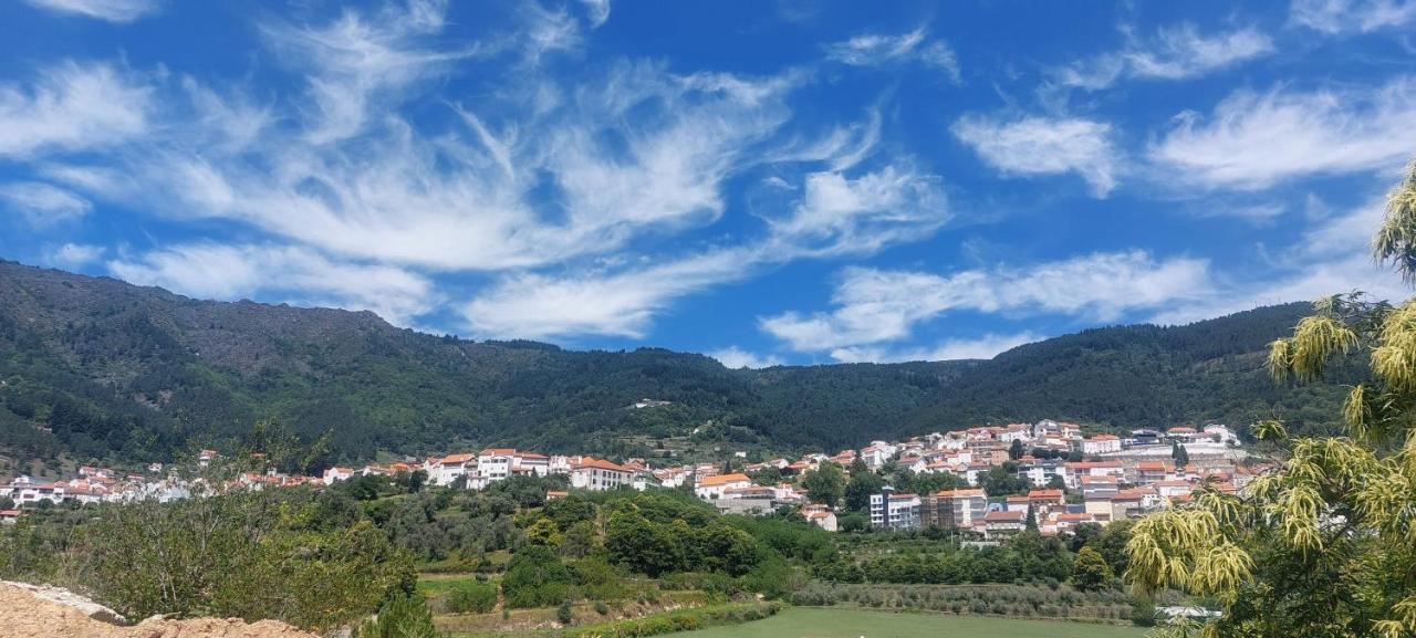 A Casa Da Rapariga De Cabelo Azul Lägenhet Manteigas Exteriör bild