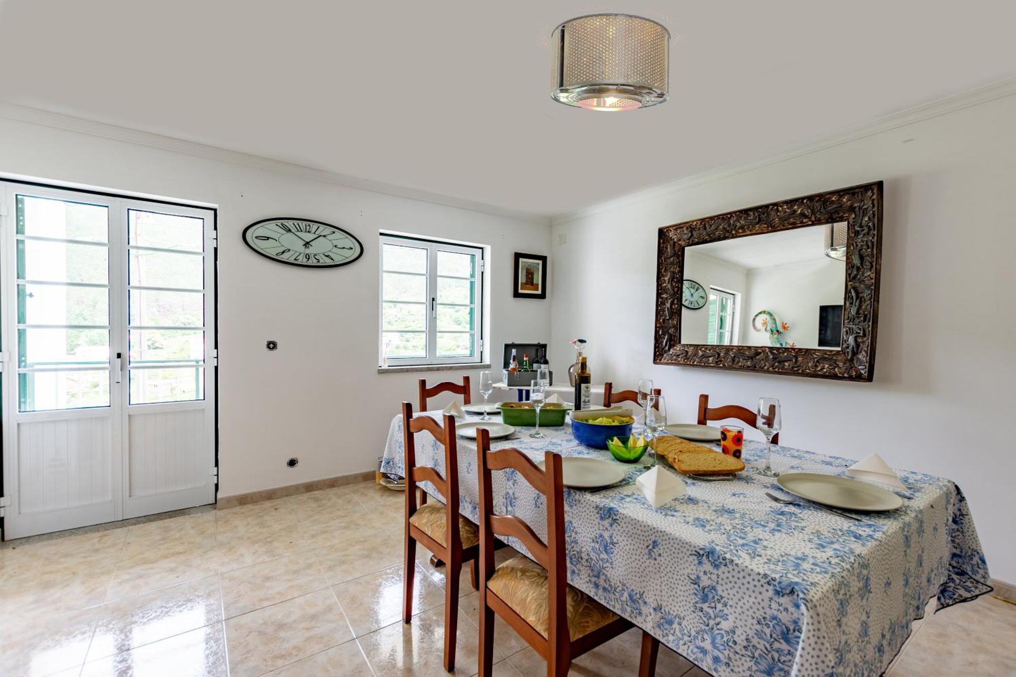 A Casa Da Rapariga De Cabelo Azul Lägenhet Manteigas Exteriör bild