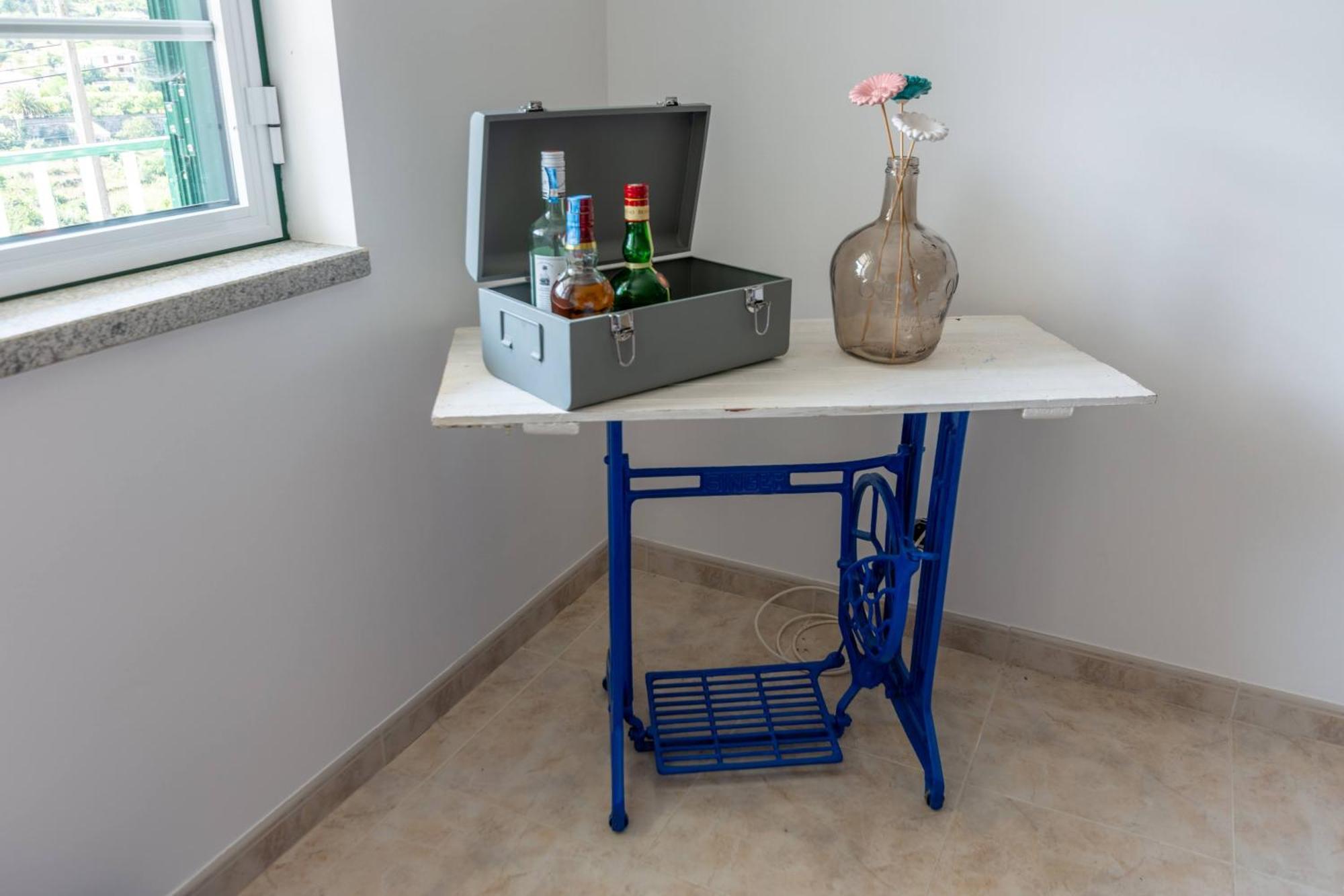 A Casa Da Rapariga De Cabelo Azul Lägenhet Manteigas Exteriör bild